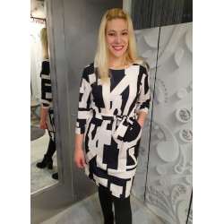 ELIN fekete fehér mintás ruha ŐSZI ÚJDONSÁGOK